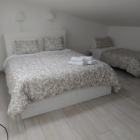 Isaura Home Пениш Екстериор снимка