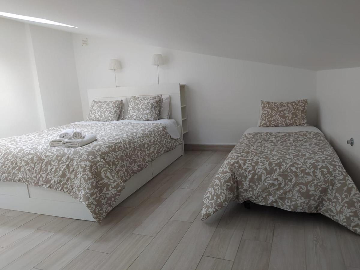 Isaura Home Пениш Екстериор снимка