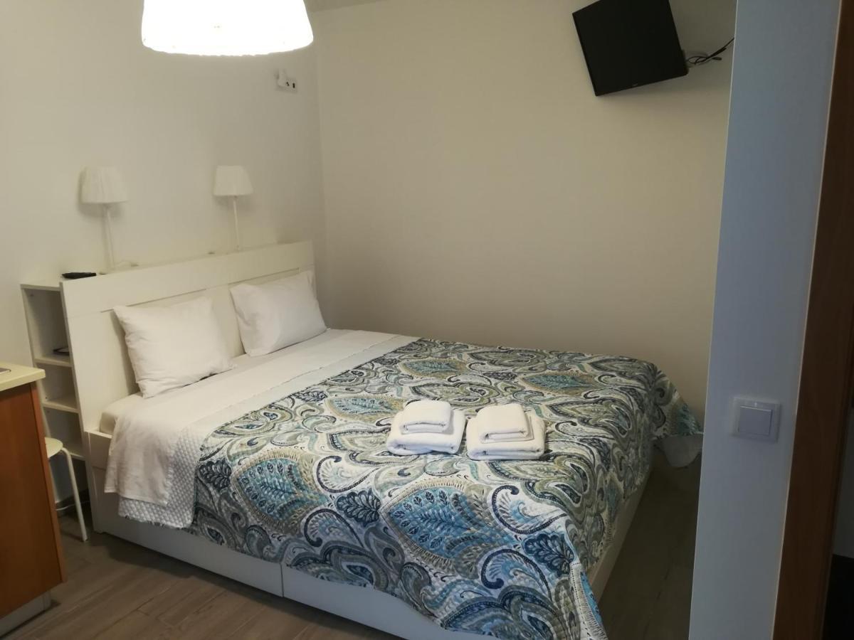 Isaura Home Пениш Екстериор снимка