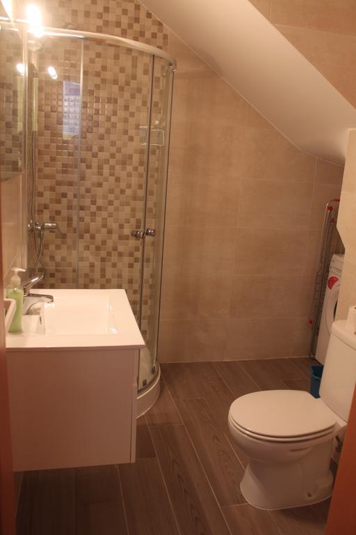 Isaura Home Пениш Екстериор снимка