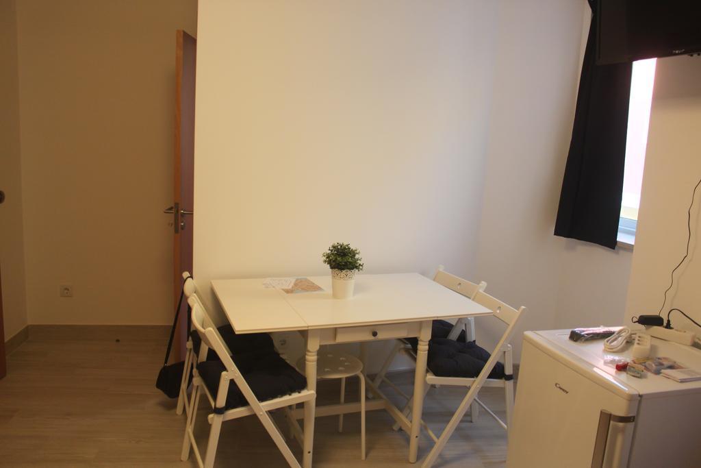 Isaura Home Пениш Екстериор снимка