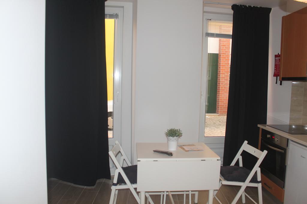 Isaura Home Пениш Екстериор снимка