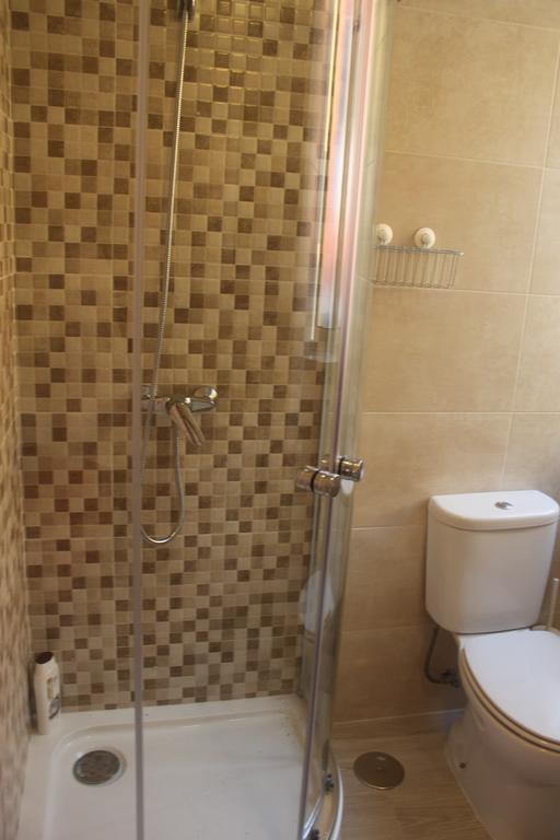 Isaura Home Пениш Екстериор снимка