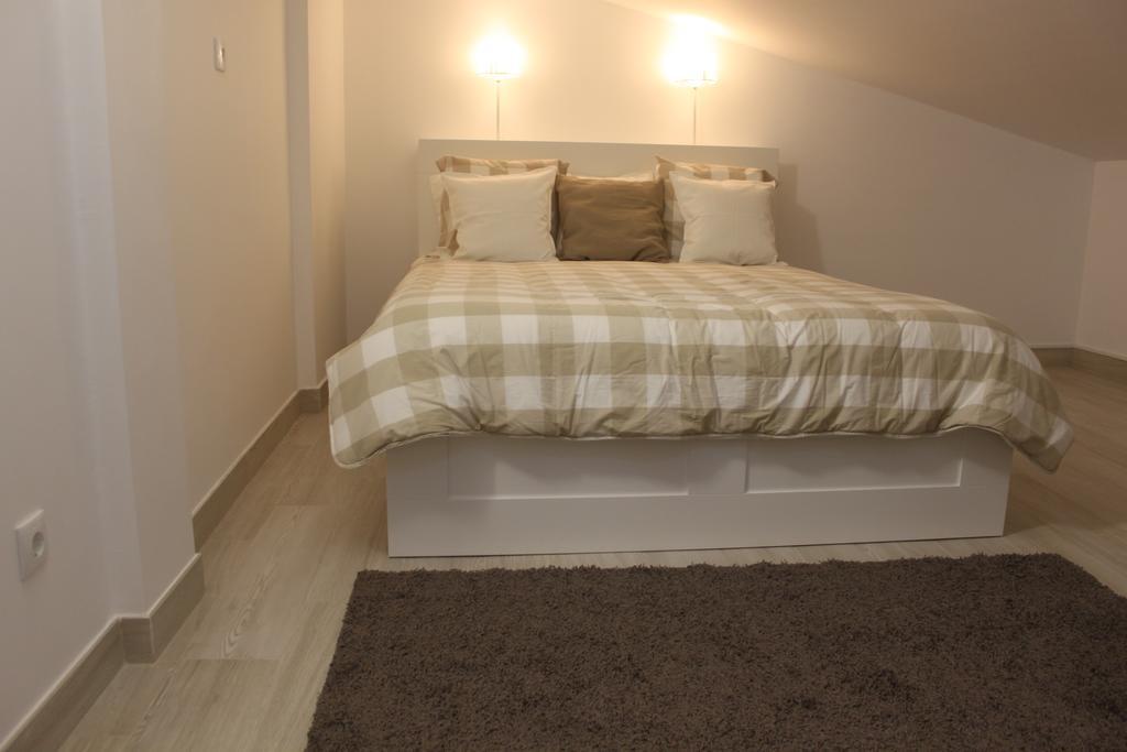 Isaura Home Пениш Екстериор снимка